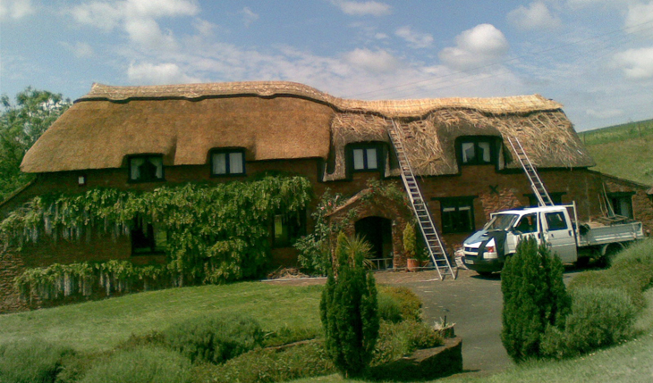 roof thatcher Somerset